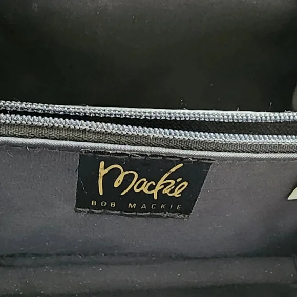 Bob Mackie Vintage Beaded shoulder bag. - Picture 2 of 7